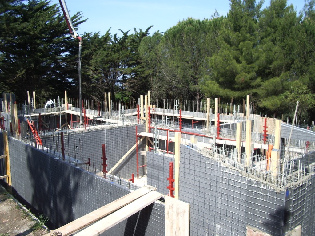 Bloc coffrant isolant maison parement pierre IBS Distribution IBS — free download